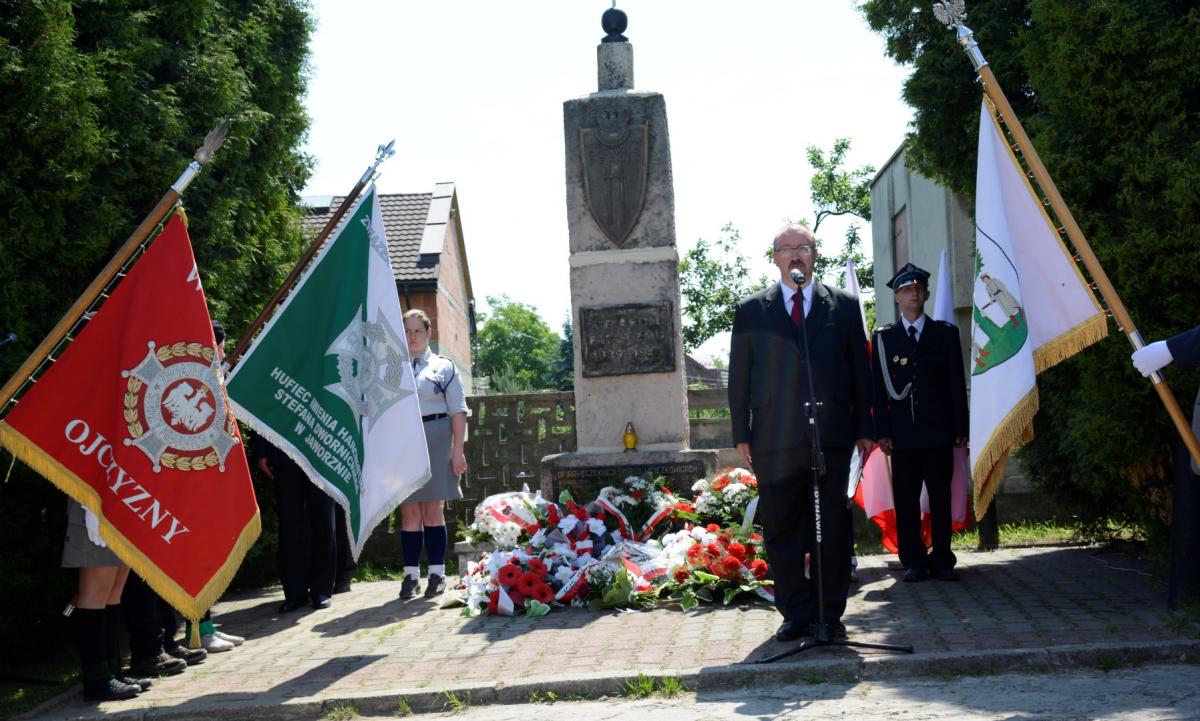 Ciężkowice - uroczystości pod pomnikiem ofiar faszyzmu