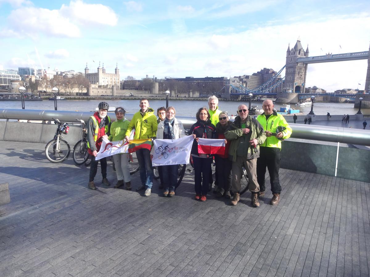 Rowerem przez świat: Z Londynu do Rio (1)