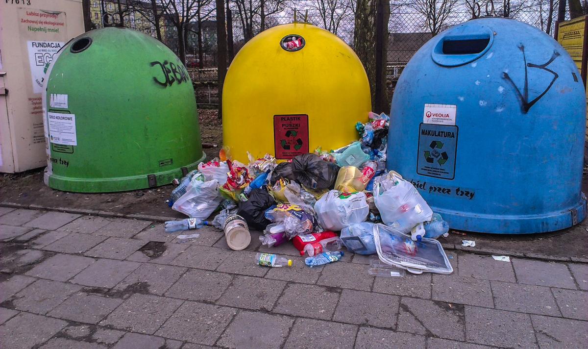Nadal bijemy cenowe rekordy w opłatach za śmieci