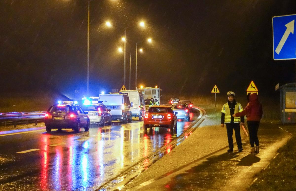 Tragiczny wypadek na Krakowskiej. 29-latek walczy o życie