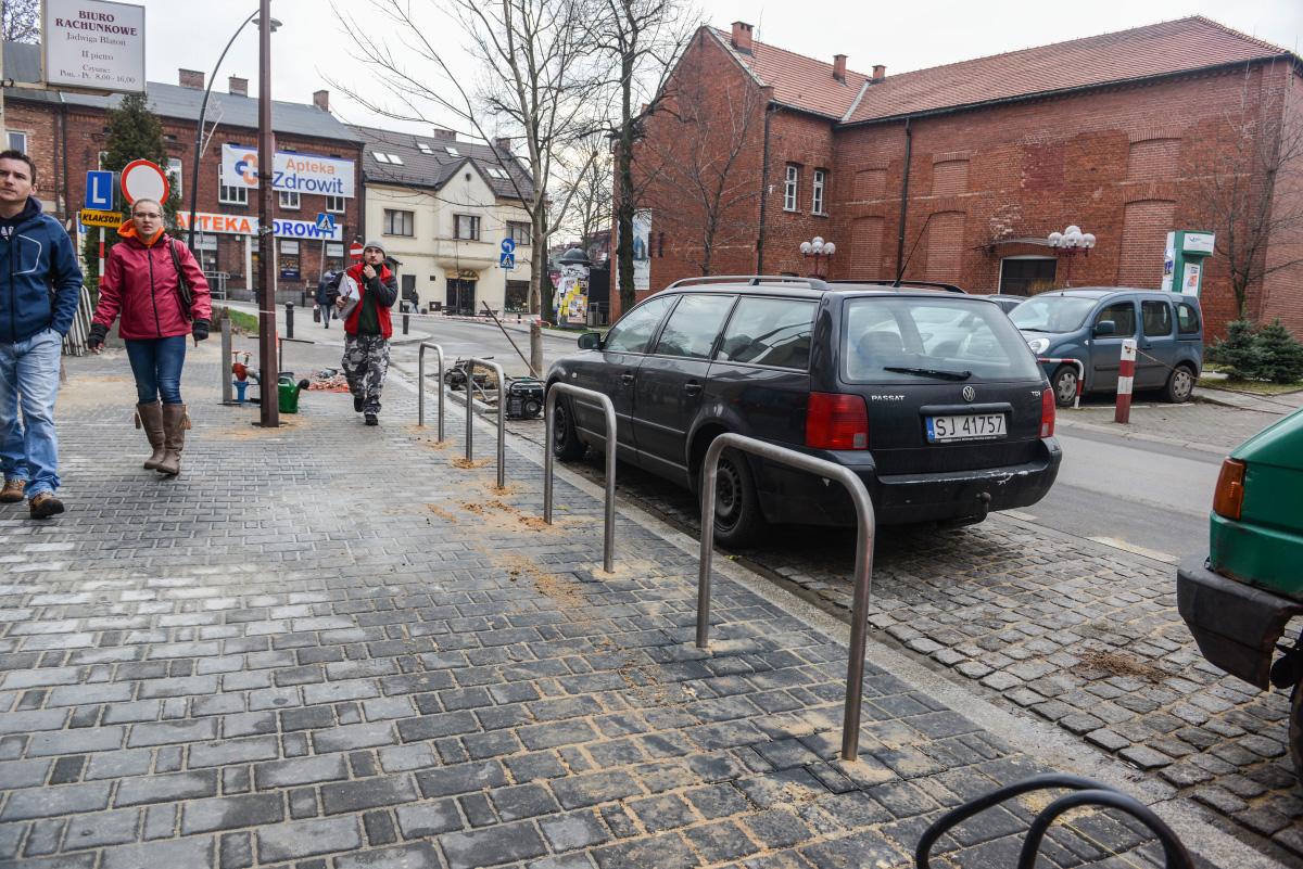 Na Farnej powstają parkingi rowerowe