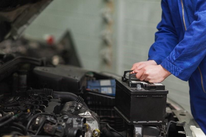 5 faktów o akumulatorze - Twój mechanik chciałby, żebyś to wiedział!