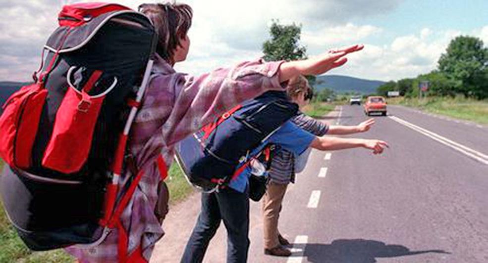 Autostop coraz bardziej  popularny – doradzamy ostrożność