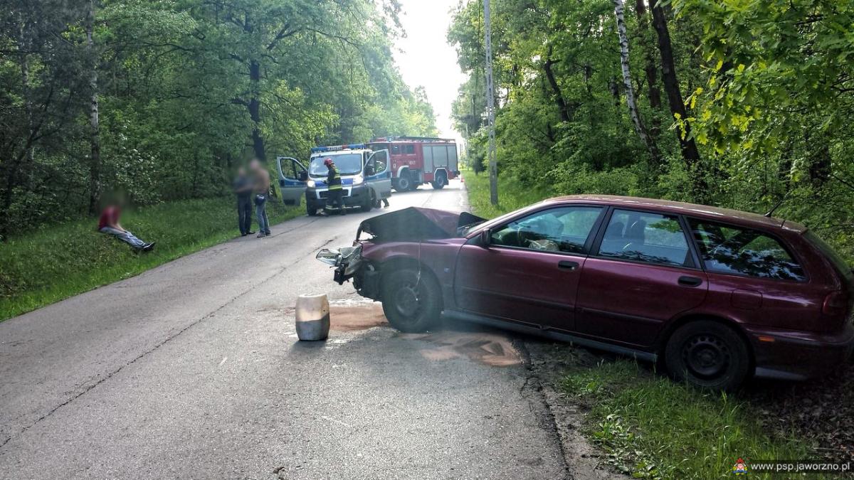 Wypadek bez prawa jazdy i kolizja na Ciężkowickiej