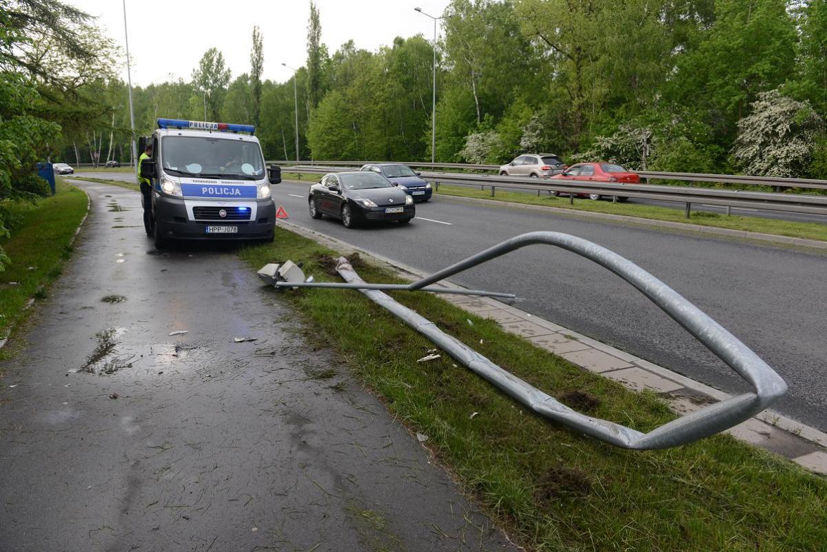 BMW skasowało latarnię