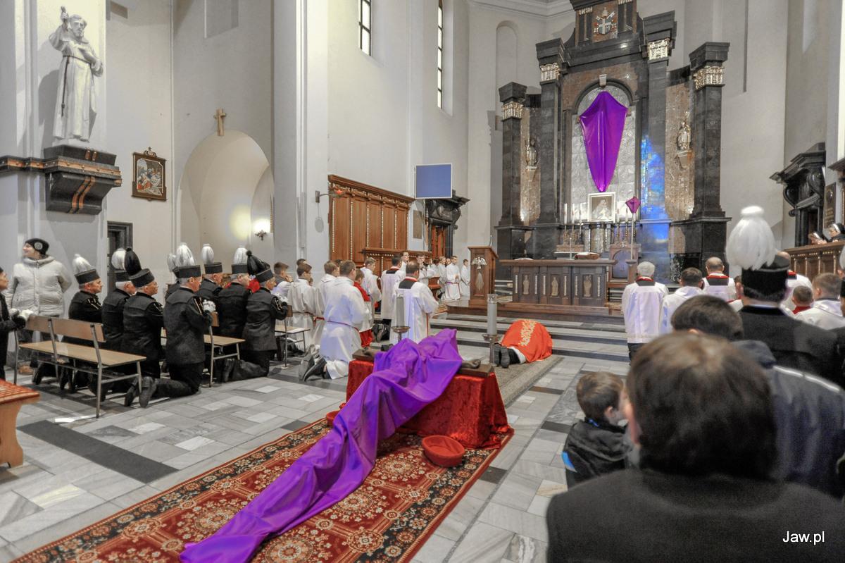 Liturgia Wielkiego Piątku w Kolegiacie