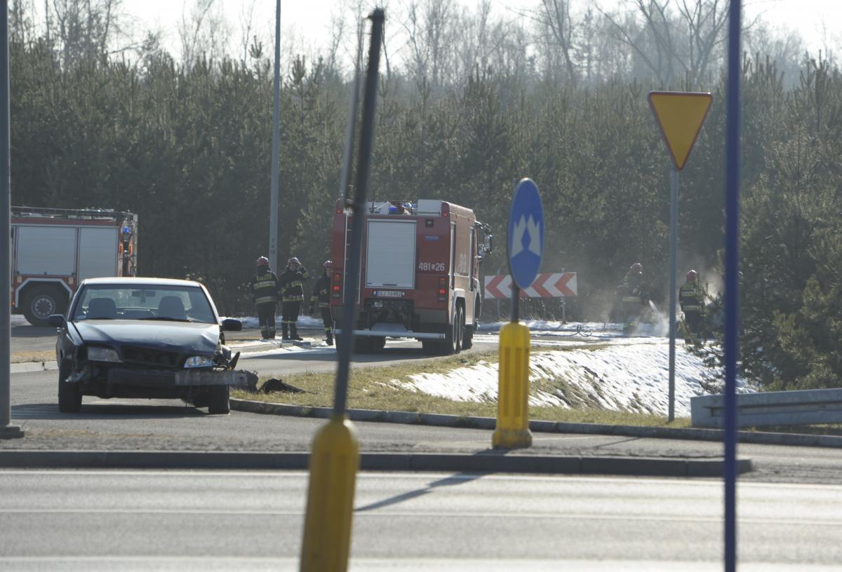 Plaga pożarów. Oprócz autobusu paliły sie dwa samochody