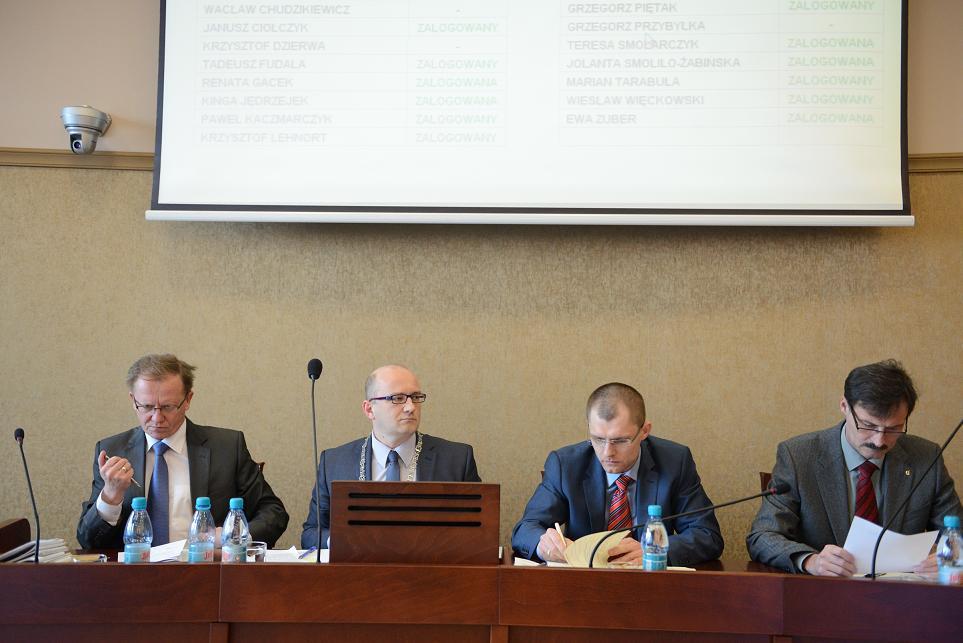Oglądaj sesję RM na żywo