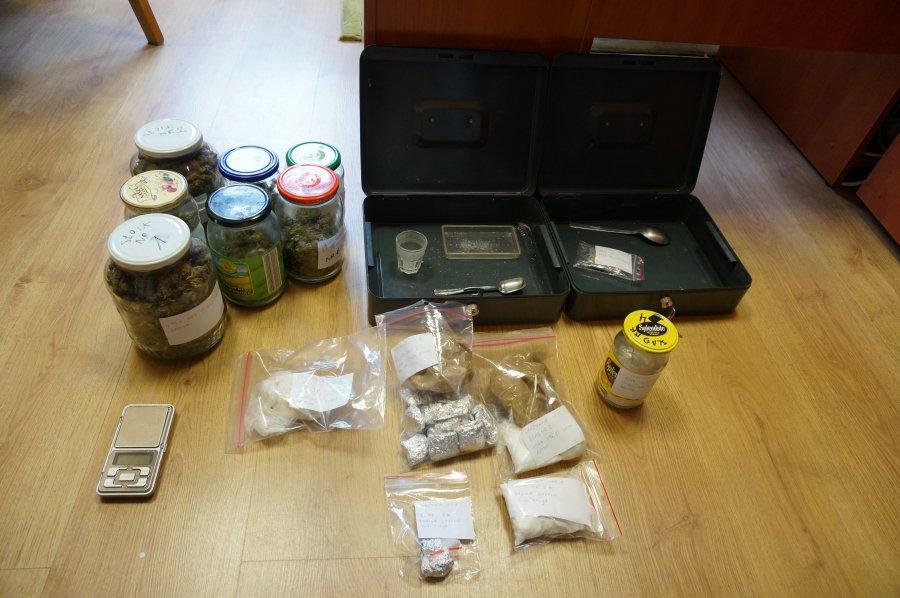 Miał w domu ponad kilogram narkotyków 