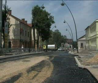 Kładą asfalt na Grunwaldzkiej