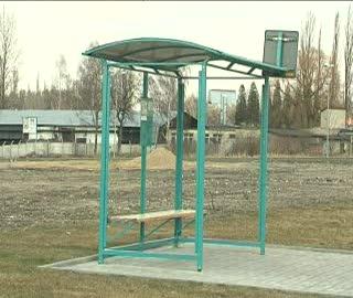 Kolejne nowe wiaty przystankowe