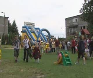 Jak rodzice bawią się z dziećmi