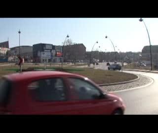 Art-Com kupił rondo