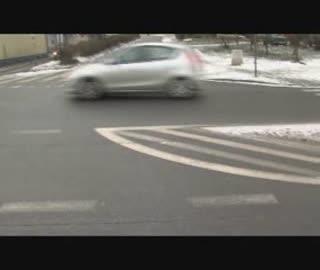 Skasowany słup i auto