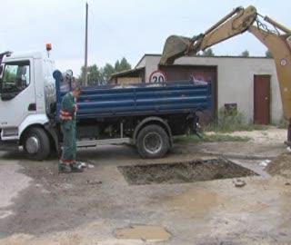 Kto zapłaci za wodę z pękniętej rury?