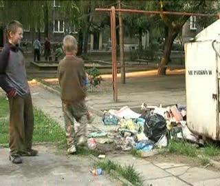 Kto posprząta te śmieci? MPO.