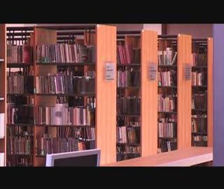 W bibliotece nie brakowało pieniędzy