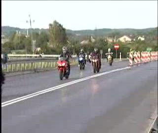 Motocykliści na A-4