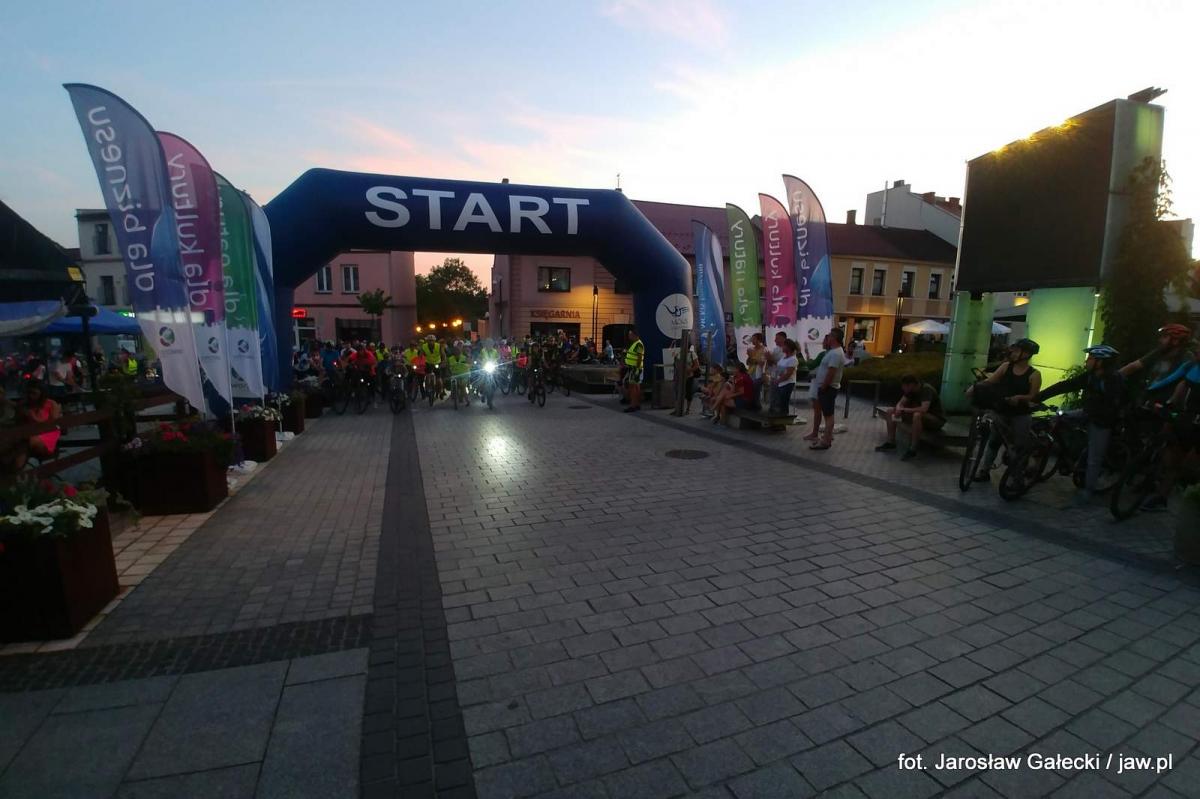 Żegnaj szkoło czyli Night Biking Jaworzno