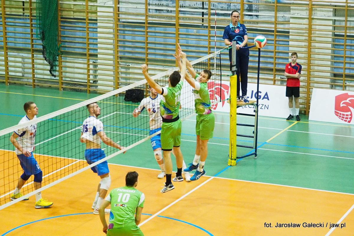Trudny mecz siatkarzy MCKiS-u