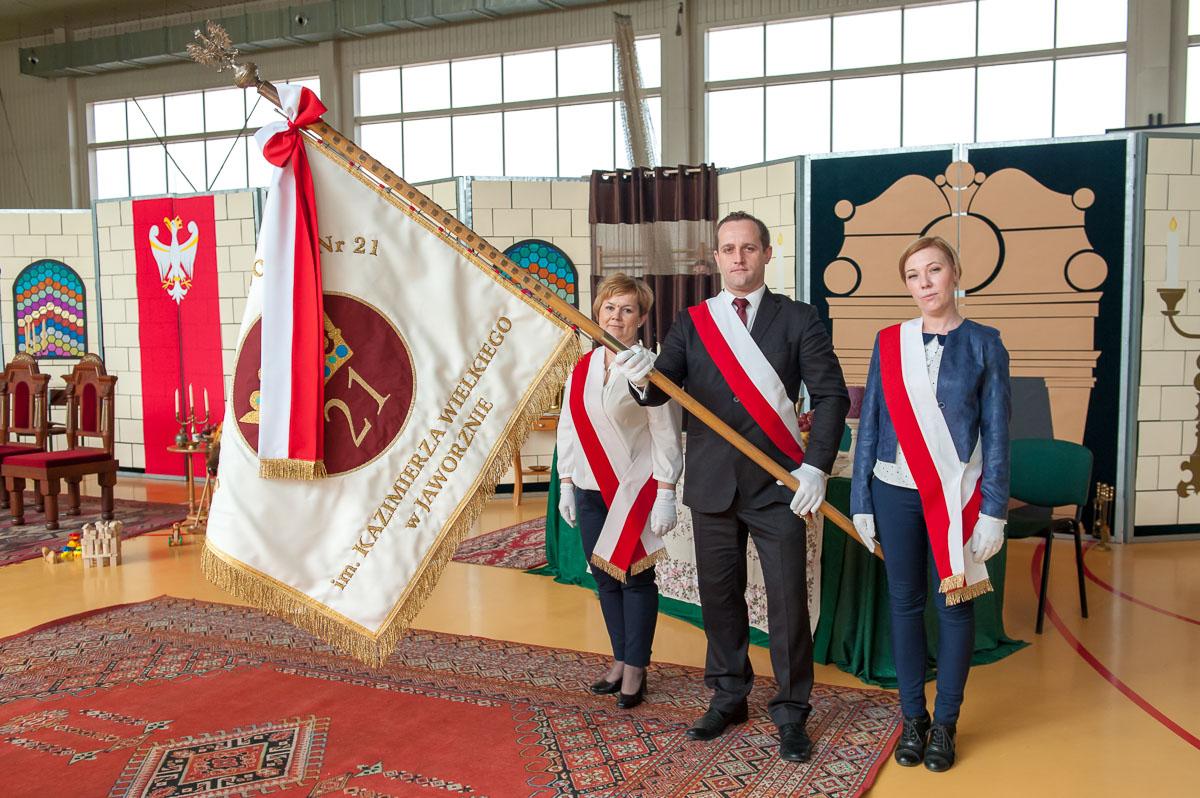 Szkoła Podstawowa nr 21 ma nowy sztandar