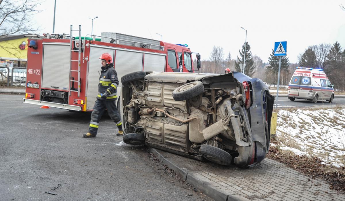 Wypadek w Jeleniu. Droga zablokowana