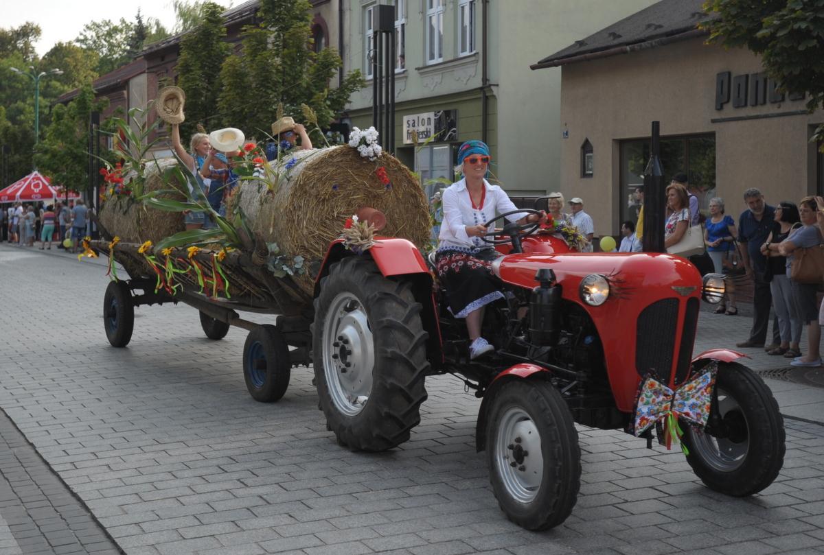 Miejskie Dożynki – święto plonów na rynku