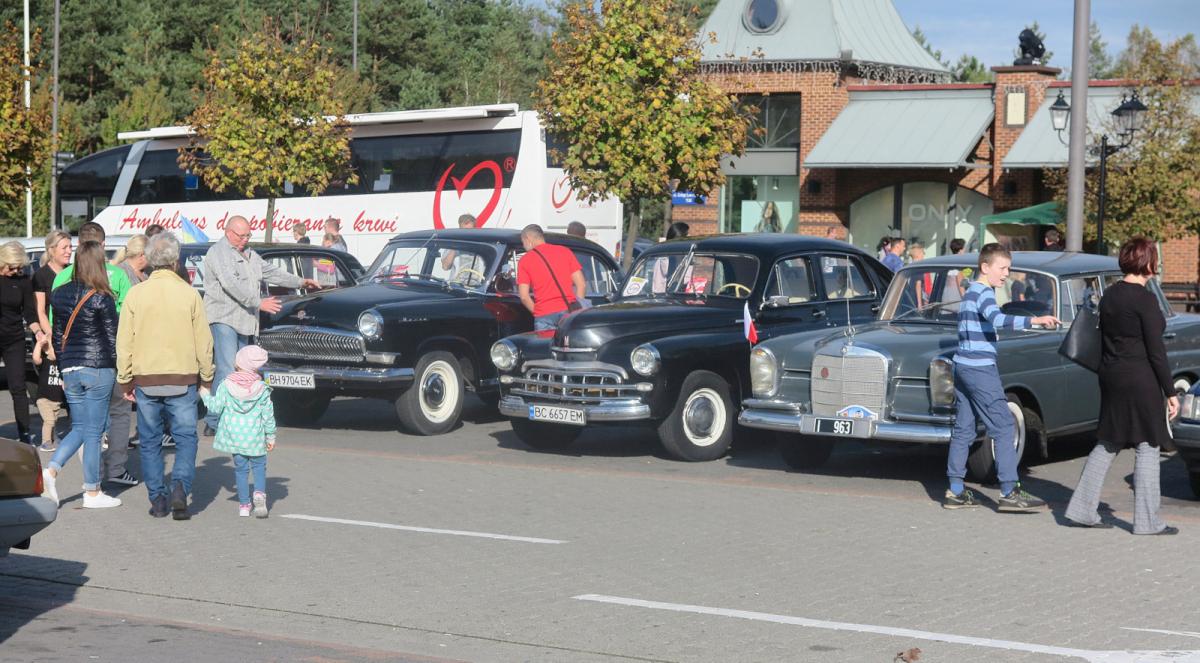 Motoryzacja starsza i najstarsza - Jubileuszowy zlot Classic Mania w Sosnowcu