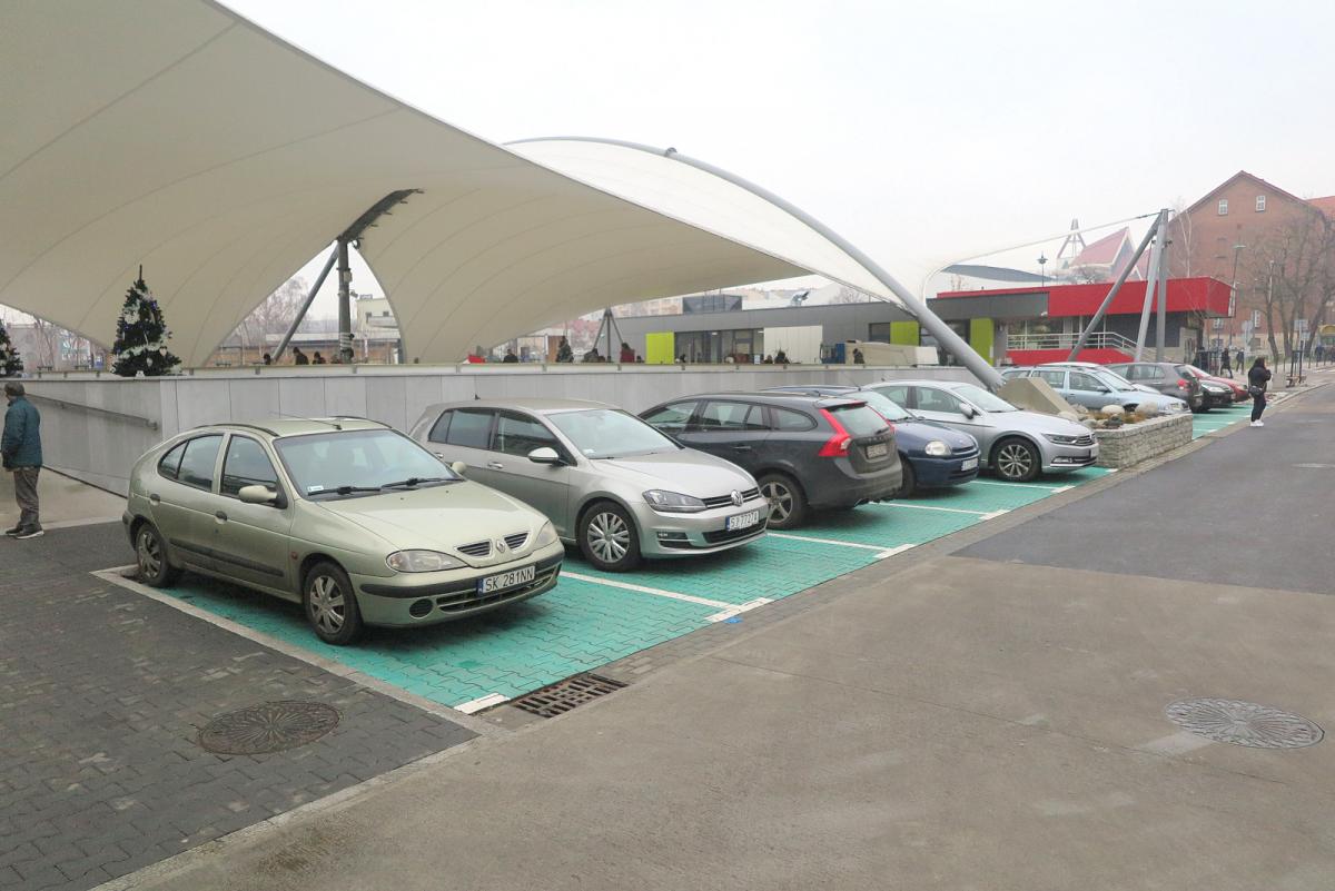 Zielone miejsca parkingowe -  jak z nich korzystać?