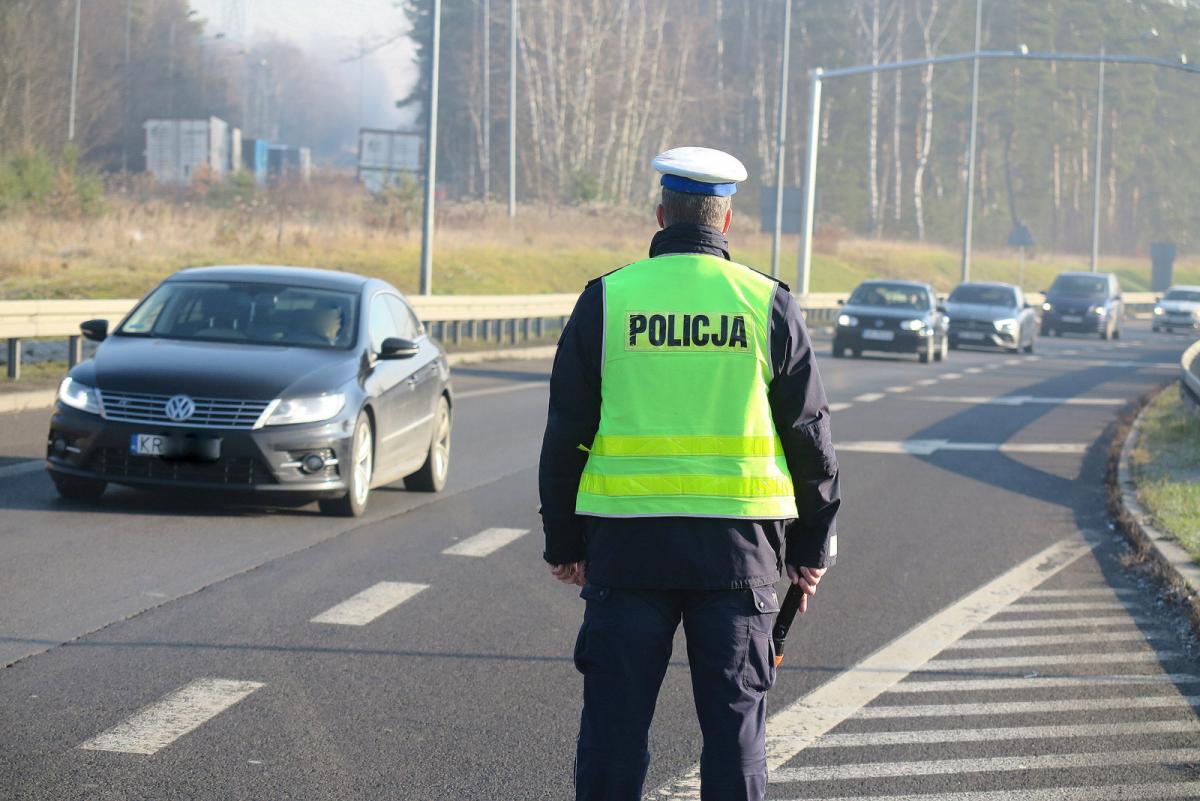 Czy jaworzniccy kierowcy potrafią jeździć na suwak?