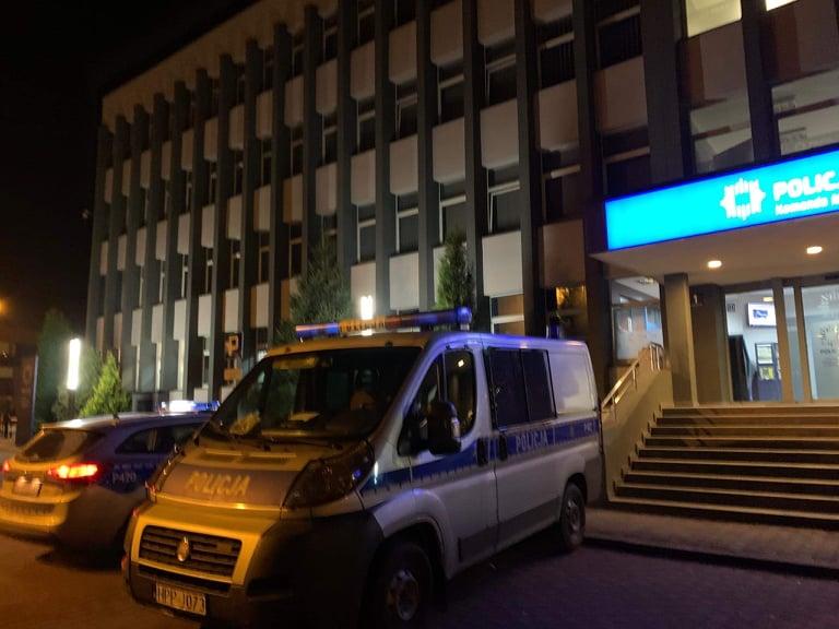 Nastolatek zaatakował nożem matkę, babcię i brata