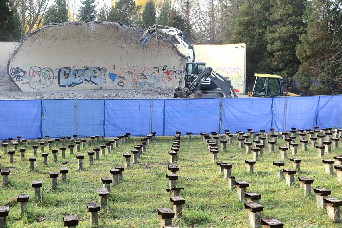Koniec amfiteatru na Osiedlu Stałym