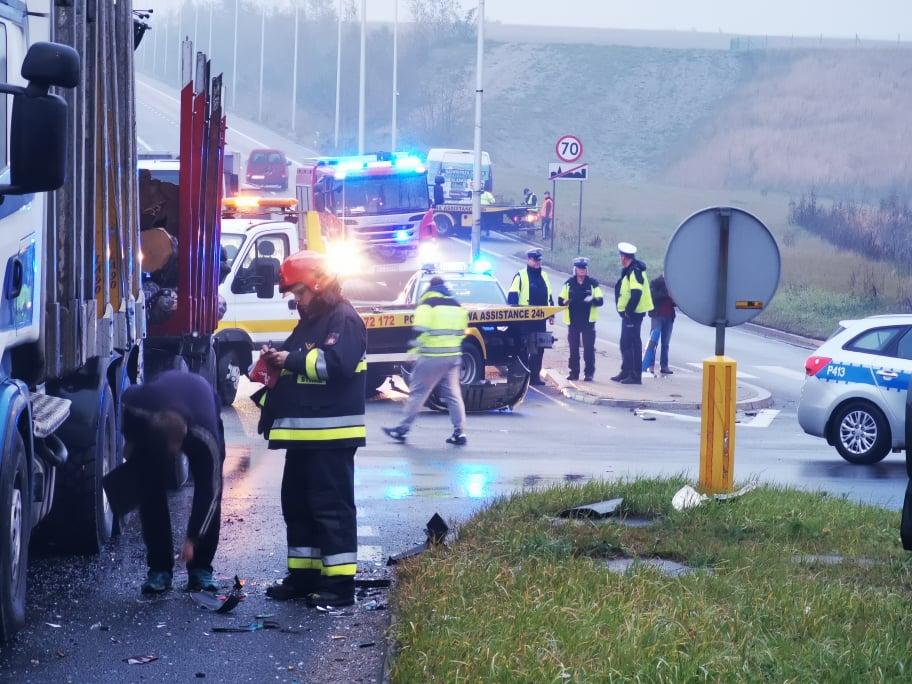 Podwójna kolizja na skrzyżowaniu ulic Reja i Radwańskich