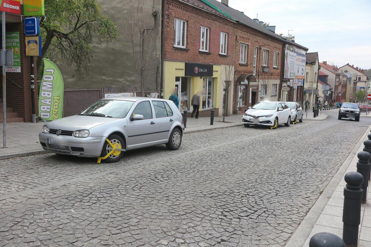 Kolejne blokady za niewłaściwe parkowanie