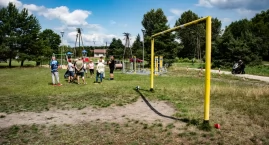 Chcą zlikwidować boisko dla dzieci które funkcjonuje od 60 lat. Autor pomysłu nie miał odwagi się podpisać 