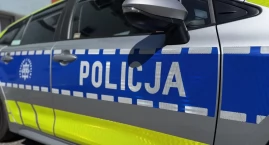 Pijany kierowca uderzył w latarnie. Potem pieszo uci&hellip;