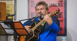 Blog: Jaka ideologia, taki idol