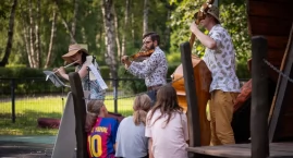 Muzyka zamiast głośników. „Bach w piach” zachwycił m&hellip;