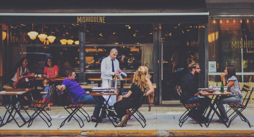 Salony kosmetyczne, fryzjerskie i restauracje otwarte od poniedziałku!