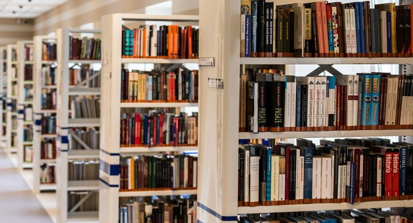 Biblioteki w powiecie kościerskim ponownie otwarte. Zmiana godzin i zasad funkcjonowania