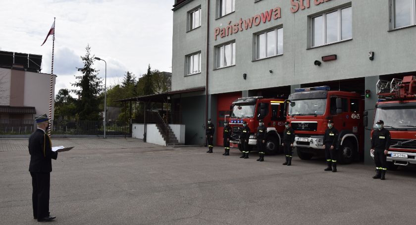 Dzień Strażaka w cieniu pandemii. Odznaczenia i awanse dla kościerskich strażaków
