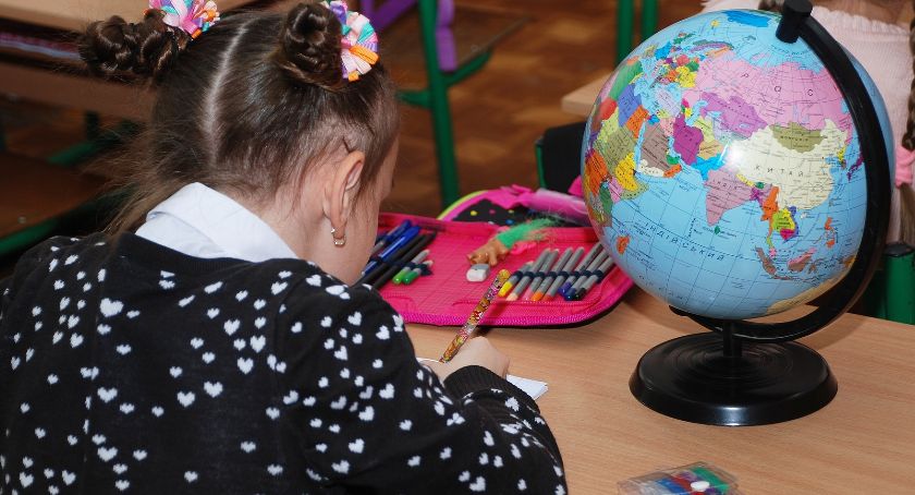 To już pewne - uczniowie nie wrócą do szkół przed wakacjami