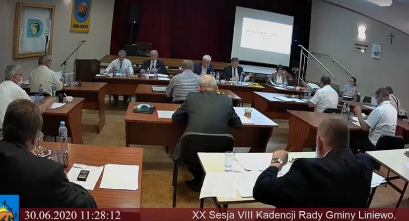 Wójt Mirosław Warczak z wotum zaufania radnych i absolutorium