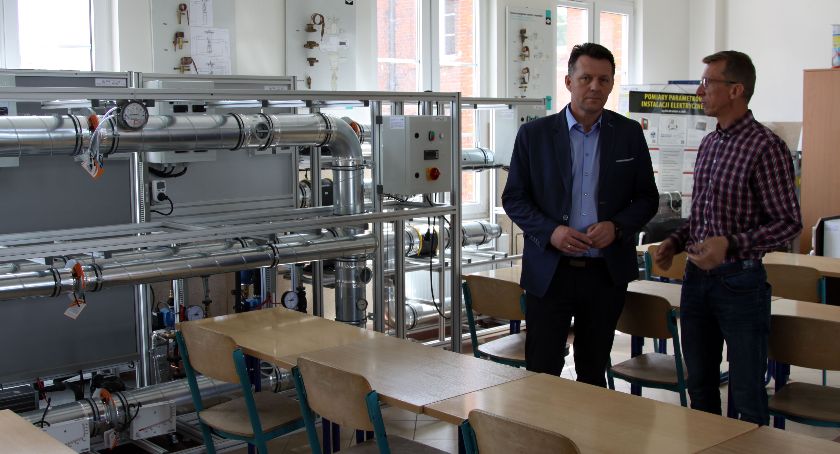 W powiatowych szkołach trwają przygotowania na przyjęcie uczniów