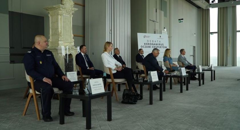 Koronawirus okiem ekspertów - debatowali i apelowali do społeczeństwa