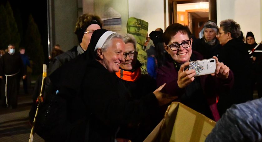 Setki ludzi wyruszyły na trasę Ekstremalnej Drogi Krzyżowej 