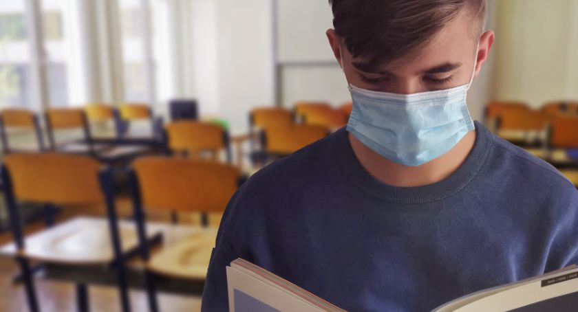 Ponad 30 uczniów I LO w Kościerzynie rozpoczyna zajęcia w trybie online