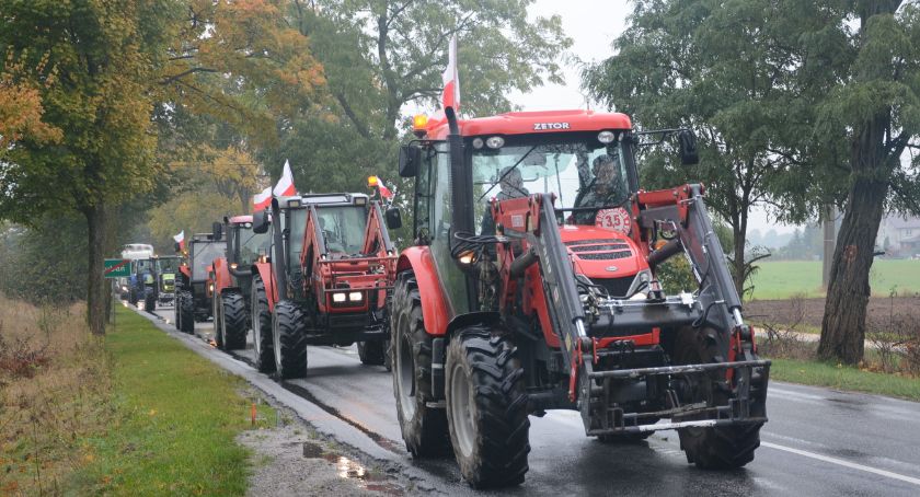 Rolnicy znów wyjechali na ulice w Nowej Karczmie i Dziemianach