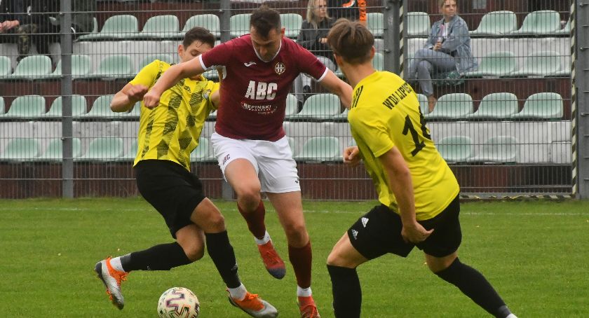 Piłkarskie emocje już w sobotę. W A klasie derby Santany i Skorzewa