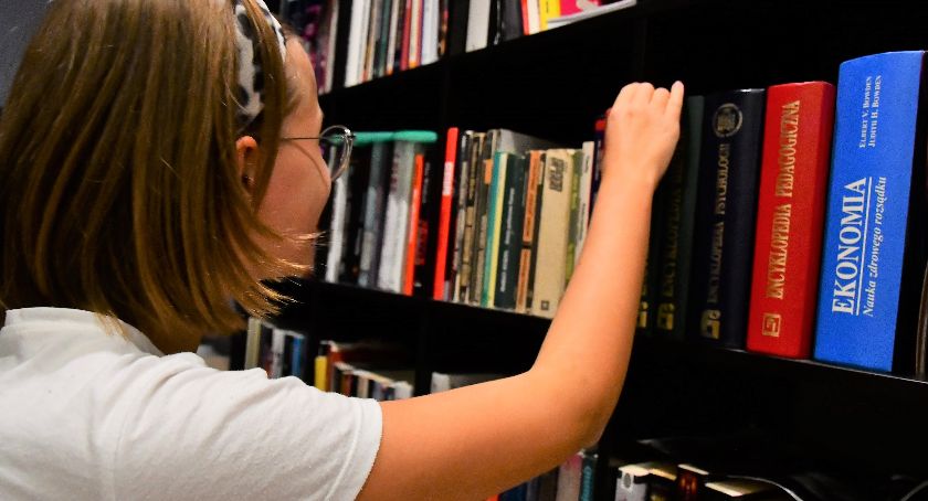 Już wkrótce będzie można wypożyczać książki w kościerskiej bibliotece